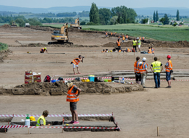 Stavba klíčových dálnic se zpozdí. Ekologové podali námitky bez uvedení důvodu