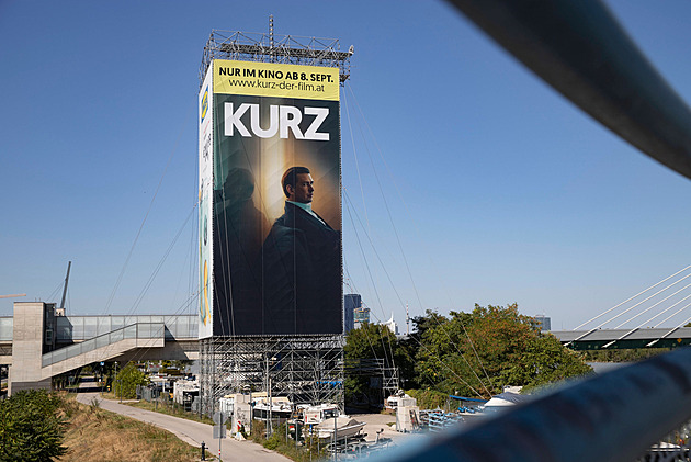 Tři filmy během měsíce. Vrátí se nejmladší kancléř v rakouských dějinách do politiky?