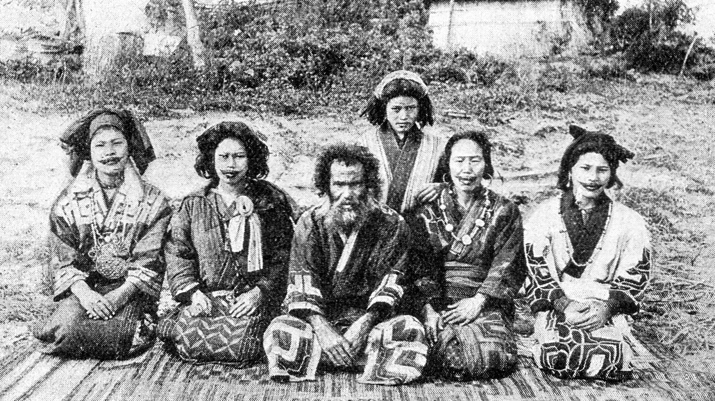 V minulých staletích to Ainuové nemli snadné; po asimilaci dochází k jejich...