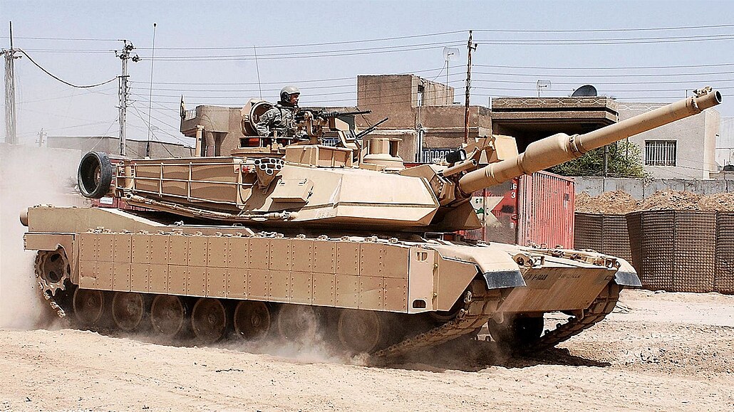 Americký  tank M1A2 Abrams,.