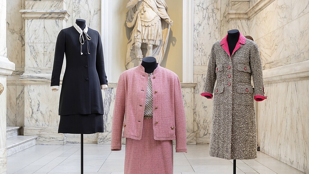 Výstava Gabrielle Chanel. Fashion Manifesto