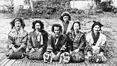V minulých staletích to Ainuové neměli snadné; po asimilaci dochází k jejich...