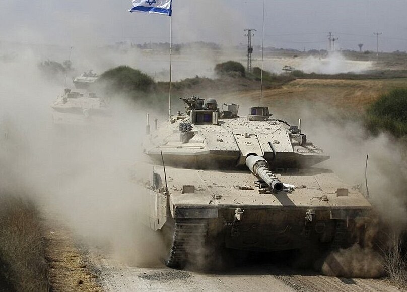 Izraelský tank na cest dom z Gazy 5. srpna. Izrael v úterý stáhl svá pozemní...