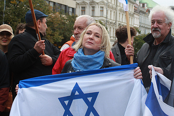ministryn obrany Jana ernochová (ODS) na palestinské demonstraci kritizující...