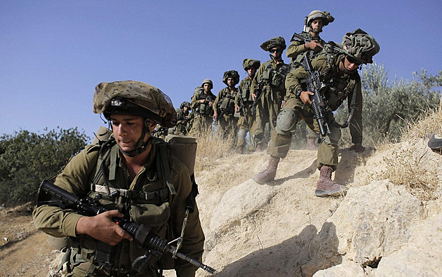 Jaká jsou rizika pozemní operace? Nelítostný guerillový boj, nášlapné miny a výbušné systémy