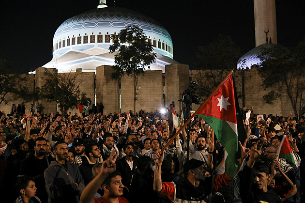 „Vyhýbejte se davům.“ Ministerstvo varuje ohledně cest do Egypta a Jordánska, klienti cestovek mají obavy