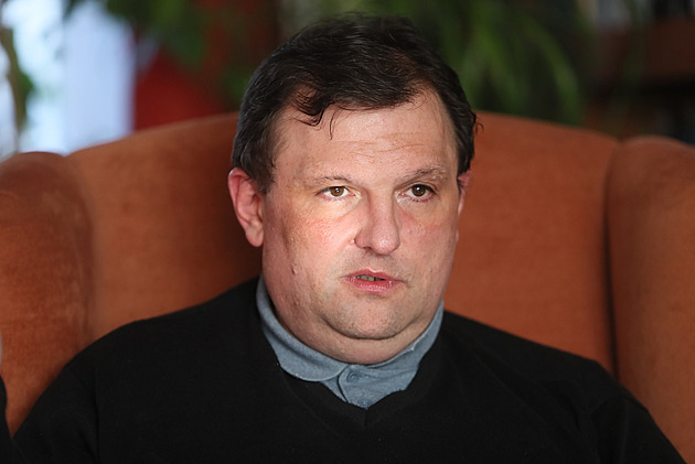 Pavel porušil tradici. Na fanfáru z Libuše by měl přicházet jen prezident, tvrdí bývalý šéf hradního protokolu