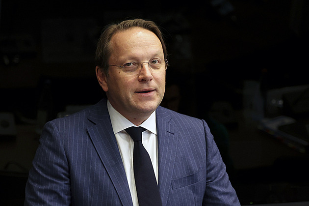 Tak dopadl komisař Várhelyi. Evropská unie stojí za Ukrajinou, ale pochybuje o Izraeli