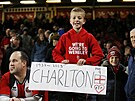 Fanouci Sheffieldu United vzpomínají na Bobbyho Charltona.