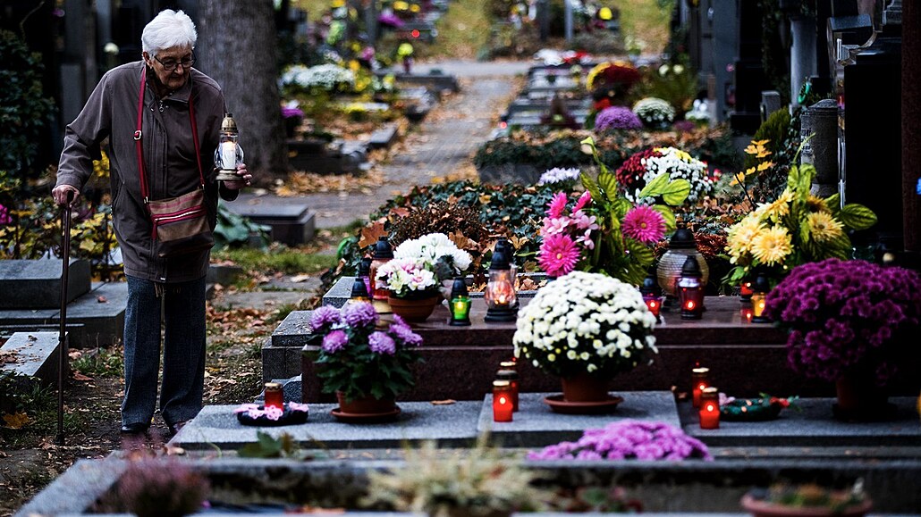 Památka zesnulých i lidov Duiky pipadají na 2. listopadu.