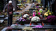 Památka zesnulých či lidově Dušičky připadají na 2. listopadu.