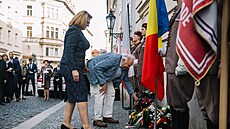 Slavnostní odhalení pam�tní desky p�ipomínající podporu rumunského lidu...