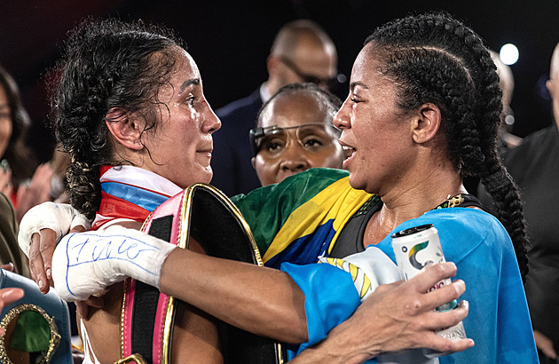 Psaly historii boxu, na rovnost pohlaví nedosáhly. Fury a Ngannou je zválcovali