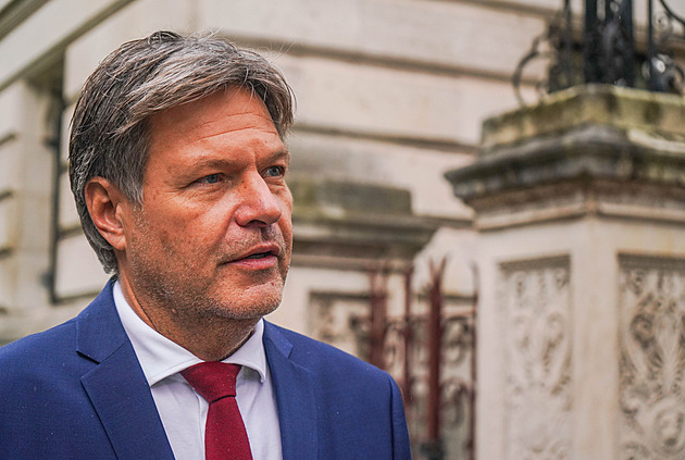 Habeck má zachránit Zelené. Vicekancléř přiznal, že jeho strana byla ve vládě moc radikální
