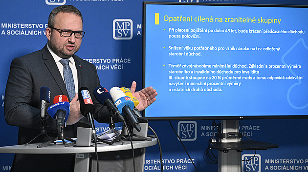 Obvyklá vládní hluchota. Každý pracující starší padesáti let zůstává bezmocným pokusným králíkem