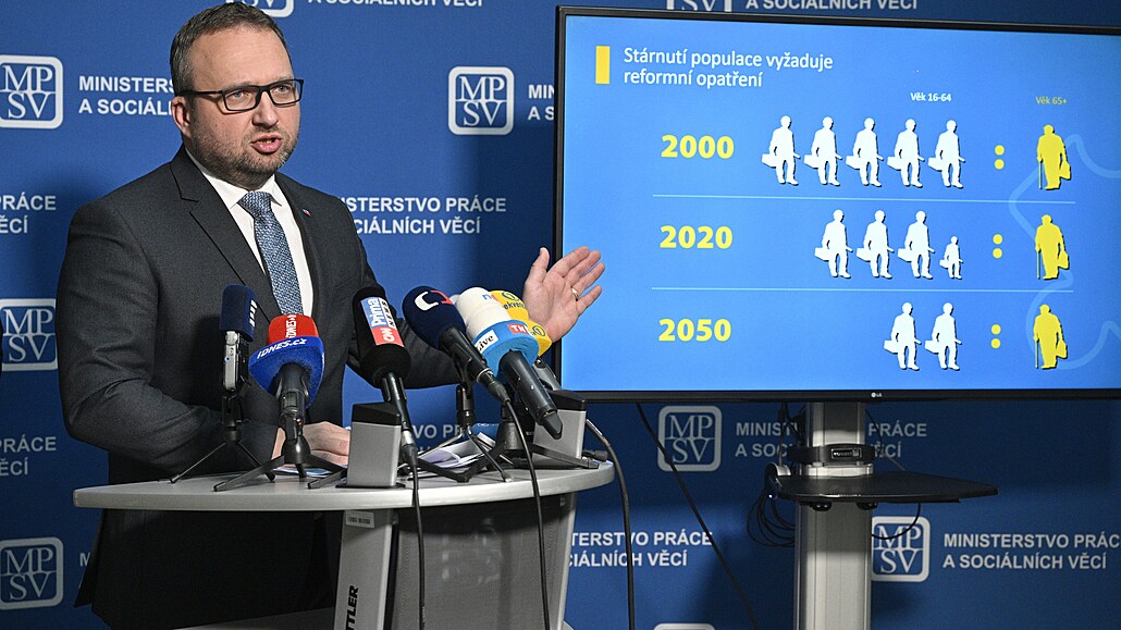 Ministr práce a sociálních v�cí Marian Jure�ka (KDU-�SL) vystoupil na tiskové...