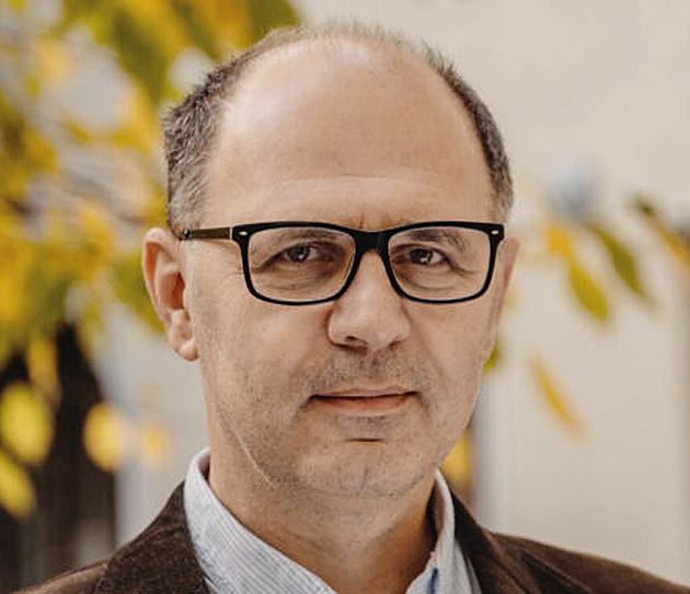 Nedůvěra Čechů ve vládu? Chceme reformy, ne přešlapování na místě, říká politolog