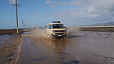 Záplavy, de�t�, ob�í vlny - za�ili jsme neuv��iteln� zelenou Kalifornii.