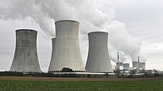 Vláda Petra Fialy chce jet víc vsadit na jaderné elektrárny a rozíit tu v...