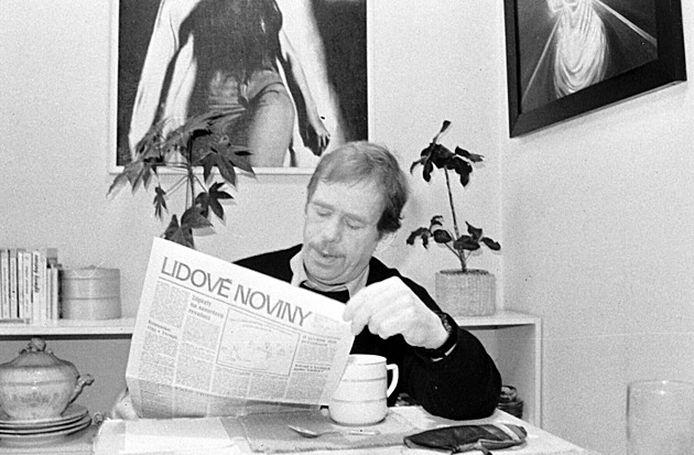 Vyložené karty. Vyhraje svobodný duch a zdravý rozum, nebo vodní stříkačka? ptal se Václav Havel v roce 1988