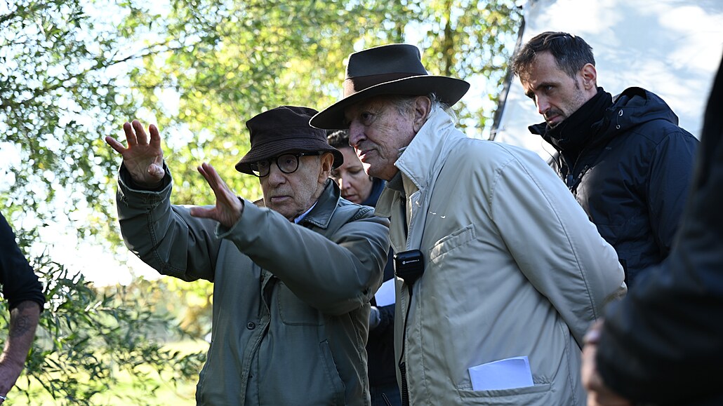 Woody Allen (vlevo) s kameramanem Zásahu tstím Vittoriem Storarem.