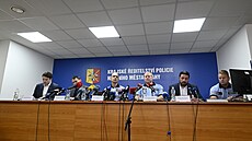 Tisková konference Policie R k vyhodnocení postupu pi útoku stelce na...