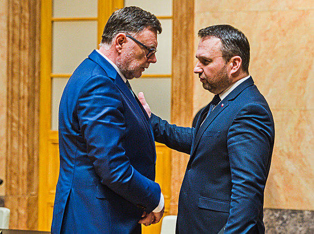 Chudáci a lenoši. Hledají se peníze pro státní zaměstnance