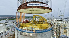 V novém scénái má být britská jaderná elektrárna Hinkley Point C hotova a v...