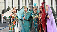 eny odné v tradiních uzbeckých atech
