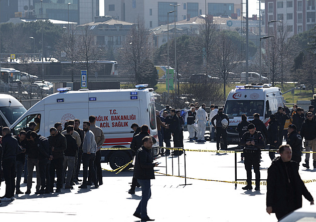 Turecká policie zabila dva útočníky před budovou soudu v Istanbulu