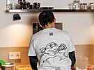 Vytvarovat t�sto, pot�ít raj�aty, nasázet ingredience a �up do pece. P�íprava...