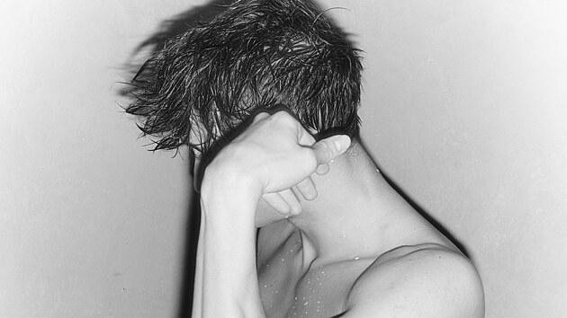 Plavec Miroslav Knedla na Zimn�m mistrovstv� �R v Plzni. B�n� plavec tr�nuje ve Zl�n�, kde studuje gymn�zium. Letos maturuje a pak se chyst� na univerzitu do Spojen�ch st�t�. L�k� ho i fakt, �e na jeho sportovn� p��pravu bude dohl�et tren�r Rey Looze. Ten stoj� za �sp�chem n�kolika olympijsk�ch v�t�z�.