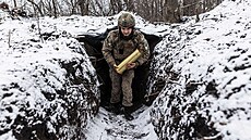 Ukrajinský voják na frontě v Doněcké oblasti na východě Ukrajiny.