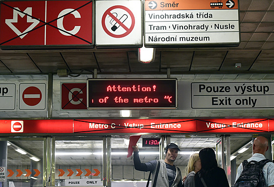 Výluka na lince metra C.