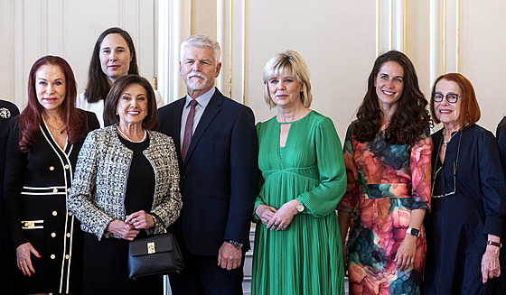 Prezident Petr Pavel p�ijal v pátek na Pra�ském hrad� úsp�né �eské �eny....