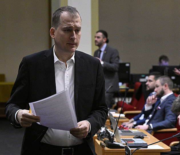 Čižinský skončí v čele Prahy Sobě. Sněm bude volit nového předsedu