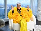 Ve vku 102 let v pátek zemela americká návrháka a módní ikona Iris Apfelová.