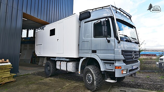 Mercedes-Benz Actros 4x4 v expediní úprav od jiínské spolenosti VejnyWood