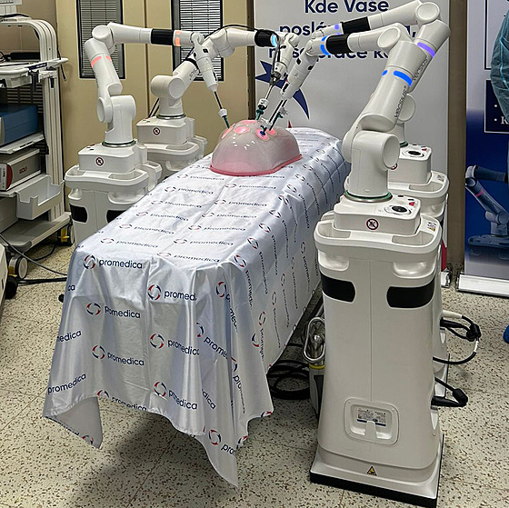 Systém Versius - nový robotický operatér.