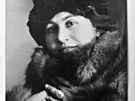 Operní diva Ema Destinnová (1878-1930) se ponoila do studia tajných nauk na...