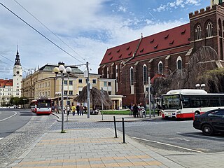 Pohled na centrum msta Opavy, zleva budova Hlásky, Slezské divadlo a...