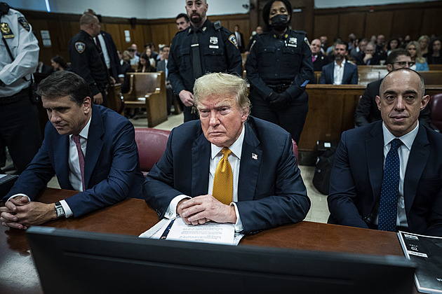 Soud s Trumpem spěje ke konci. Verdikt poroty padne už brzy, jaký bude?