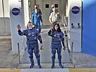 Prvními dvma lidmi, kteí ve Starlineru vzlétli do vesmíru, jsou veteráni NASA...