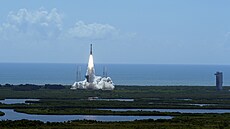 Prvními dv�ma lidmi, kte�í ve Starlineru vzlétli do vesmíru, jsou veteráni NASA...