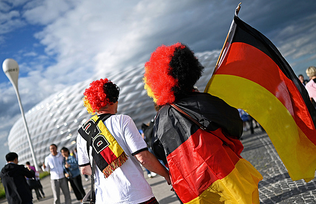 Fandit nároďáku. Fotbalové Euro funguje i jako svátek nacionalismu