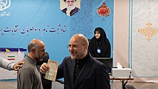 Mohammad Kálíbáf, pedseda íránského parlamentu a kandidát na post prezidenta.