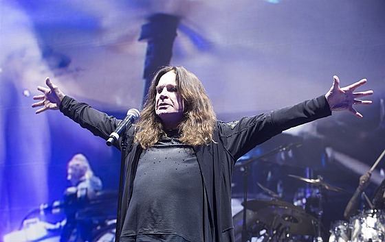 Ozzy Osbourne b�hem vystoupení v Praze v roce 2016