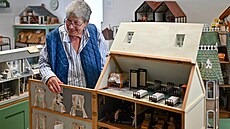 Muzeum dome�k� pro panenky zalo�ila a pe�uje o n�j Angli�anka s �eskými ko�eny...