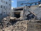 Fotografie zachycující ponienou infrastrukturu po ruském útoku.