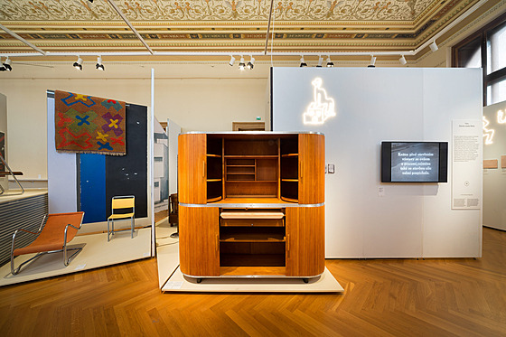 Z výstavy �ijeme lidsky?